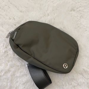 lululemon everywhere belt bag